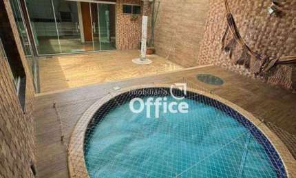 Casa com 3 quartos à venda, 250 m² por R$ 720.000 - Parque dos Pirineus - Anápolis/GO