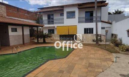 Belíssimo sobrado subsolo à venda, 242 m² por R$  - Anápolis City - Anápolis/GO