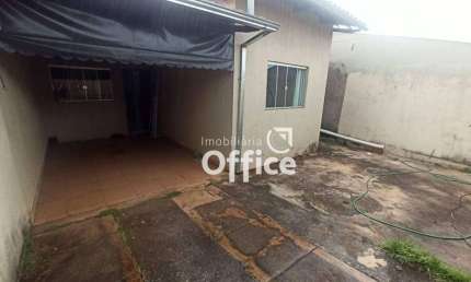 Casa com 3 quartos  à venda, 130 m² por R$ 280.000 - Residencial Flamboyant - Anápolis/GO