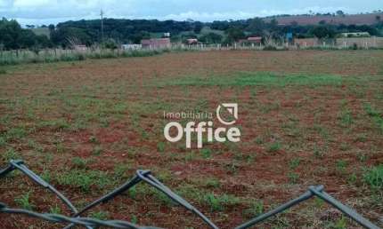 Chácara com 3 quartos à venda, 363 m² por R$ 390.000 - Zona Rural - Anápolis/GO