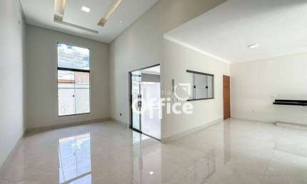 Casa com 3 quartos com suíte e piscina à venda, 156 m² por R$ 480.000 - Residencial Flamboyant - Anápolis/GO