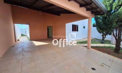 Casa com 3 quartos à venda, 250 m² por R$ 500.000 - Residencial Flor do Cerrado - Anápolis/GO