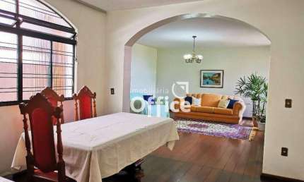 Casa com 4 quartos  à venda, 280 m² por R$ 1.200.000 - Vila Góis - Anápolis/GO