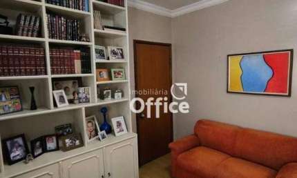 Sobrado com 3 quartos à venda, 269 m² por r$ 800.000 - centro - anápolis/go