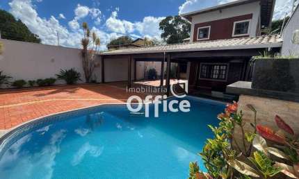 Sobrado com 3 quartos à venda, 321 m² por R$ 1.300.000 - Jundiaí - Anápolis/GO