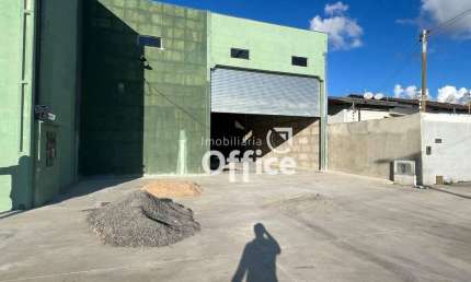 Galpão para alugar, 320 m² por R$ 6.000,00/mês - Polocentro l - Anápolis/GO