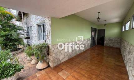 Casa com 4 quartos à venda, 235 m² por R$  - Vila Nossa Senhora D Abadia - Anápolis/GO