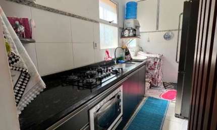 Apartamento com 2 quartos, sala, cozinha com moveis planejados, banheiro com blindex à venda, 49 m² por R$ 200.000 - Vila Fabril - Anápolis/GO