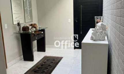 Casa com 3 quartos à venda, 180 m² por R$ 1.350.000 - Condomínio Terras Alpha Anápolis - Anápolis/GO
