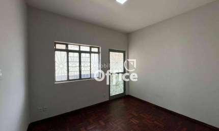 Apartamento com 3 dormitórios para alugar, 80 m² por R$ 1.150,01/mês - Setor Central - Anápolis/GO