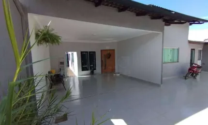 Casa com 3 Quartos sendo 1 suite , sala , cozinha com planejados , pergolato coberto, à venda, 200 m² por R$ 900.000 - Anápolis City - Anápolis/GO