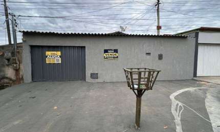 Casa com 3 dormitórios, 100 m² - venda por R$ 290.000,00 ou aluguel por R$ 1.200,00/mês - Boa Vista - Anápolis/GO