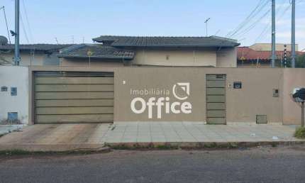 Casa com 3 dormitórios para alugar, 120 m² por R$ 1.550,00/mês - Residencial Ayrton Senna - Anápolis/GO