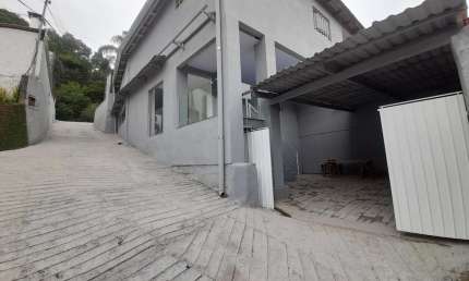 Casa com 3 quartos para alugar na Rua Bruno Hering, 453, Velha, Blumenau, 110 m2 por R$ 2.300