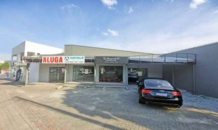 Sala comercial com 3 salas para alugar na Rua General Osório, 2837, Água Verde, Blumenau, 60 m2 por R$ 1.990