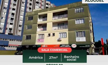 Casa comercial para alugar na Rua Orestes Guimarães, 700, América, Joinville