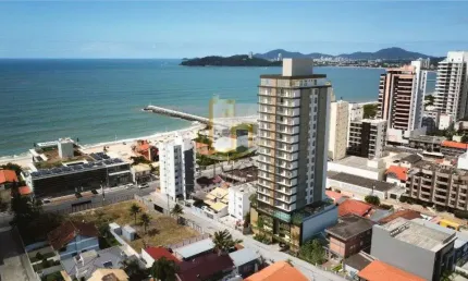 Apartamento de 2 dormitorios sendo 2 suites a 200 metros do mar no centro de Balneario Picarras.
