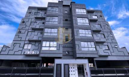 Apartamento de 2 quartos sendo 1 suite no bairro itacolomi em Balneario Picarras.