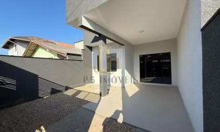 Bela casa de 2 dormitorios sendo 1 suite, no bairro Itacolomi em Balneario Picarras.