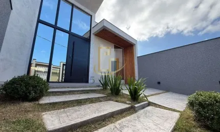 Bela casa composta por 3 dormitorios sendo 1 suite, em itajuba em barra velha.