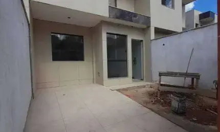 Casa para venda com 119 metros quadrados com 3 quartos em Santa Amélia - Belo Horizonte - MG