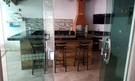 Casa para venda tem 164 metros quadrados com 3 quartos