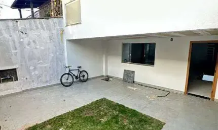 Casa para venda tem 130 metros quadrados com 3 quartos em Santa Amélia - Belo Horizonte - MG