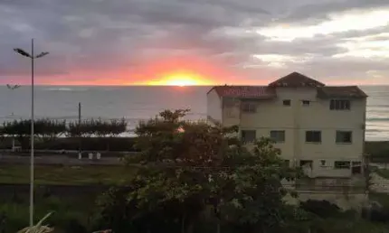 Apartamento para venda possui 130 metros quadrados com 3 quartos em Nova Guarapari - Guarapari - ES