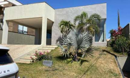 Casa de condomínio para venda com 200 metros quadrados com 3 quartos