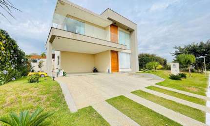 Casa para venda tem 405 metros quadrados com 3 quartos em Residencial Park I - Vespasiano - MG