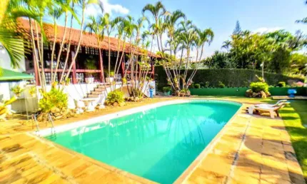 Casa para venda possui 580 metros quadrados com 4 quartos