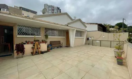 Casa para venda possui 247 metros quadrados com 3 quartos em Indaiá - Belo Horizonte - MG