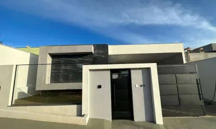Casa para venda tem 156 metros quadrados com 3 quartos em Lundcea - Lagoa Santa - MG