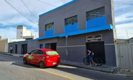 Casa para venda tem 5000 metros quadrados com 1 quarto em Pompéia - Belo Horizonte - MG