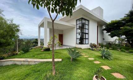 Casa para venda tem 430 metros quadrados com 4 quartos em Gran Park - Vespasiano - MG