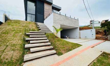 Casa para venda tem 405 metros quadrados com 4 quartos em Gran Park - Vespasiano - MG