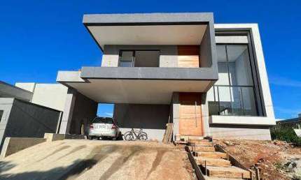 Casa para venda tem 350 metros quadrados com 5 quartos em Residencial Park I - Vespasiano - MG