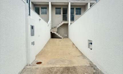 Mega oportunidade de casa geminada no bairro Santa Branca;