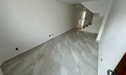 Mega oportunidade de casa geminada no bairro Vila Clóris