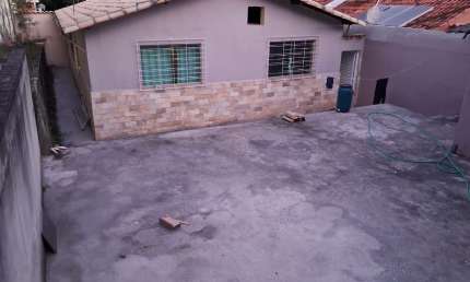 Mega oportunidade de casa em lote de 360m² no bairro Itapoã;