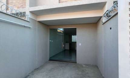 Mega oportunidade de casa geminada no bairro Planalto