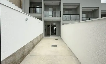 Oportunidade de casa com entrada independente no bairro Jardim Guanabara