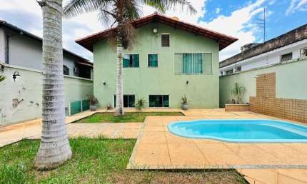 Casa com 4 quartos à venda na Santa Amélia, Belo Horizonte 