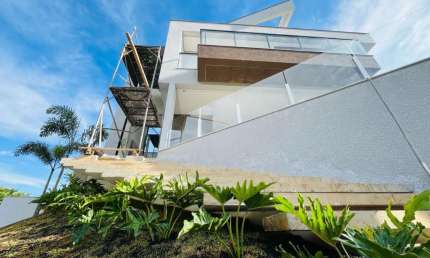 Casa com 5 quartos à venda no Portal do Sol, Contagem 