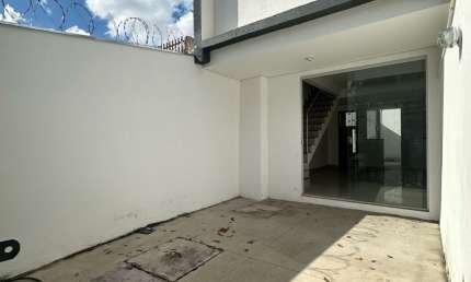 Oportunidade, Casa  duplex á venda no bairro Piratininga;