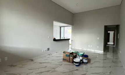Oportunidade, Maravilhosa casa de alta padrão , meio lote plana no bairro Santa Monica;