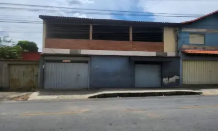 Casa a venda  em lote de 360m² no bairro rio branco   oportunidade para investidores e moradia.
