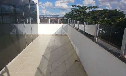 Oportunidade de cobertura com em ótima localização no bairro Santa Mônica