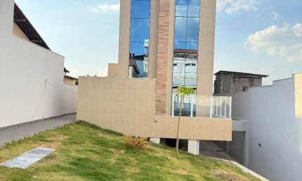 Área privativa alto padrão à Venda - 3 Quartos sendo 1 Suíte - 2 Vagas Sob Pilotis - 117m² - Bairro Santa Branca - Pampulha