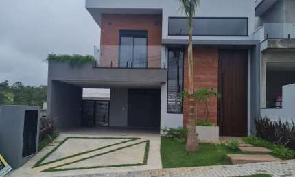 Casa 3 Dormitórios 3 Suítes 4 Vagas 202 m² Cesar de Souza